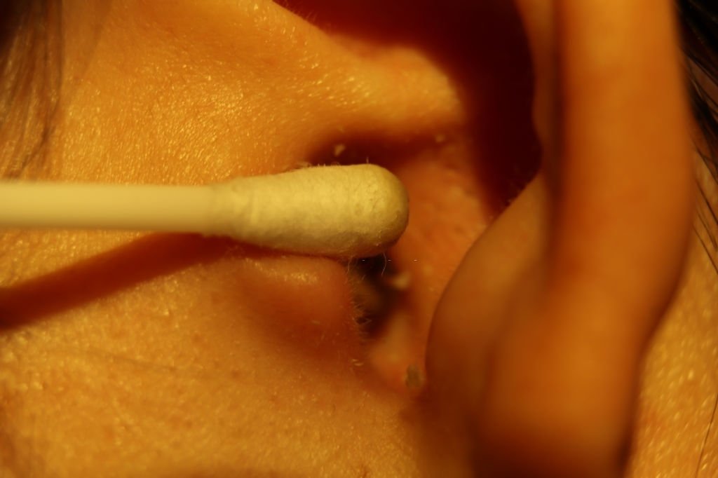 Earwax – Dream Meaning and Symbolism 5